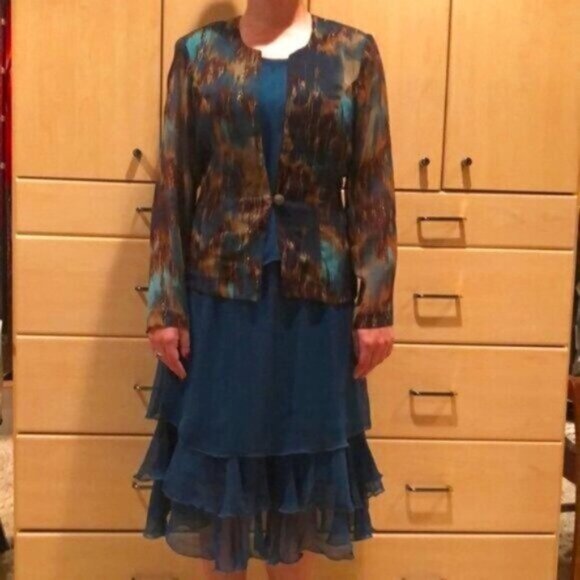 Teal 3-piece Skirt Set - Picture 10 of 11
